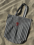 Upcycling Beach Bag schwarz-weiß gestreift mit Hummer-Logo