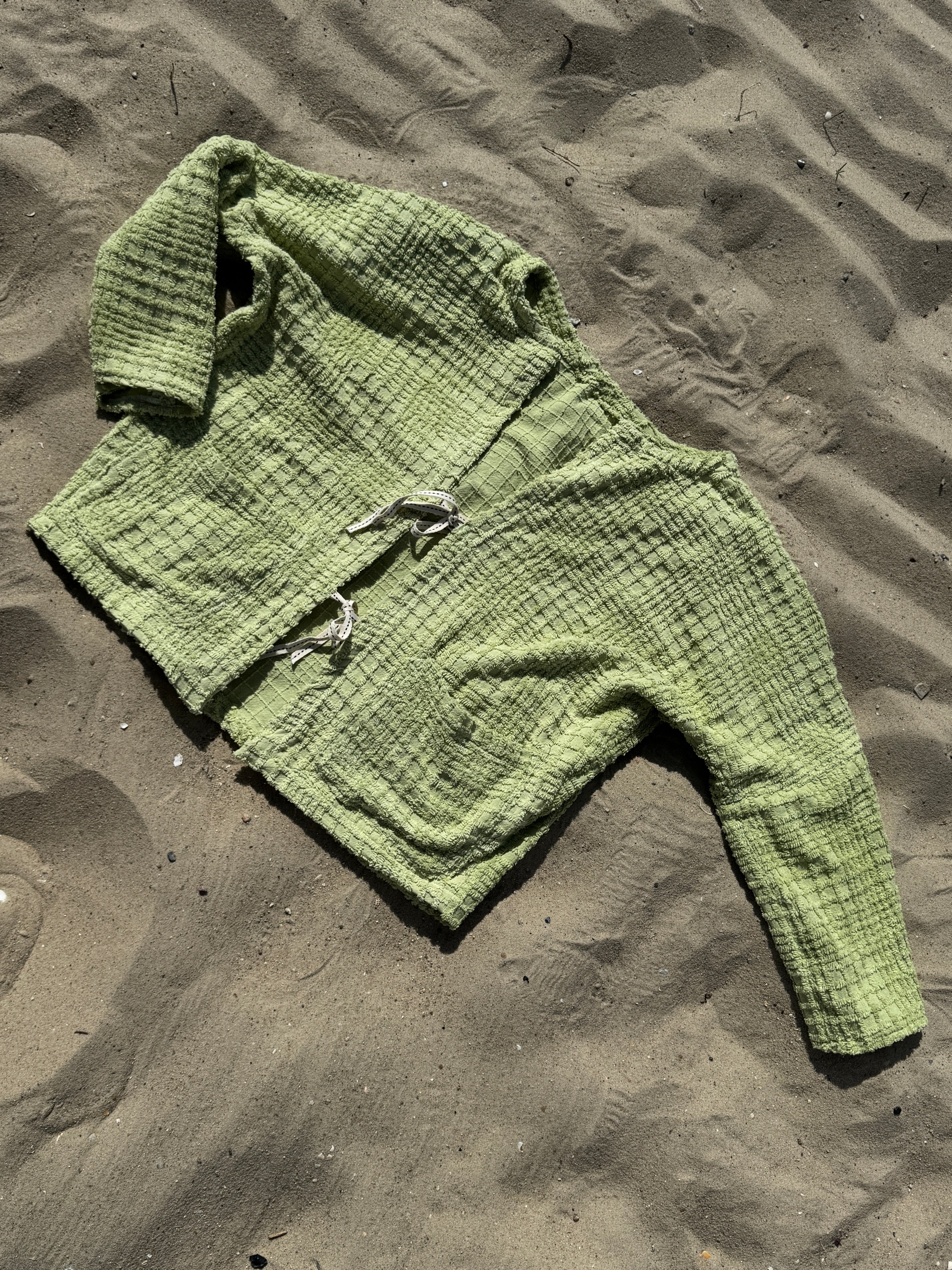 Upcycling Frottee Jacke aus recyceltem Stoff – handgefertigt
