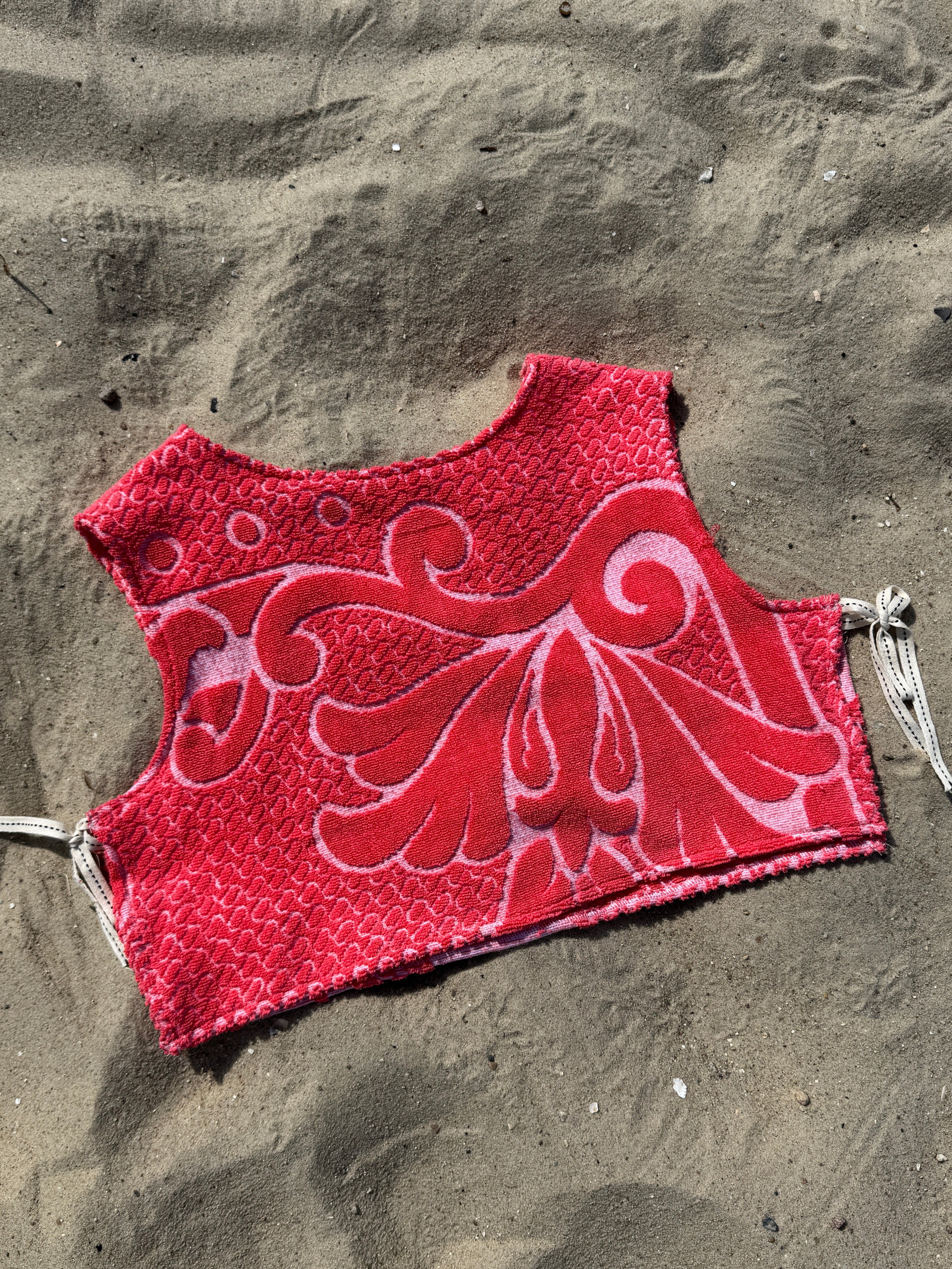 Upcycling Frottee Top aus recyceltem Stoff – handgefertigt
