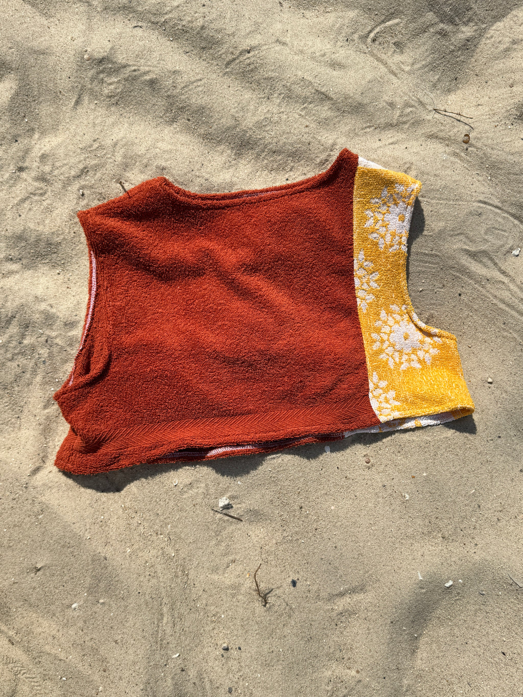 Upcycling Frottee Top aus recyceltem Stoff – handgefertigt
