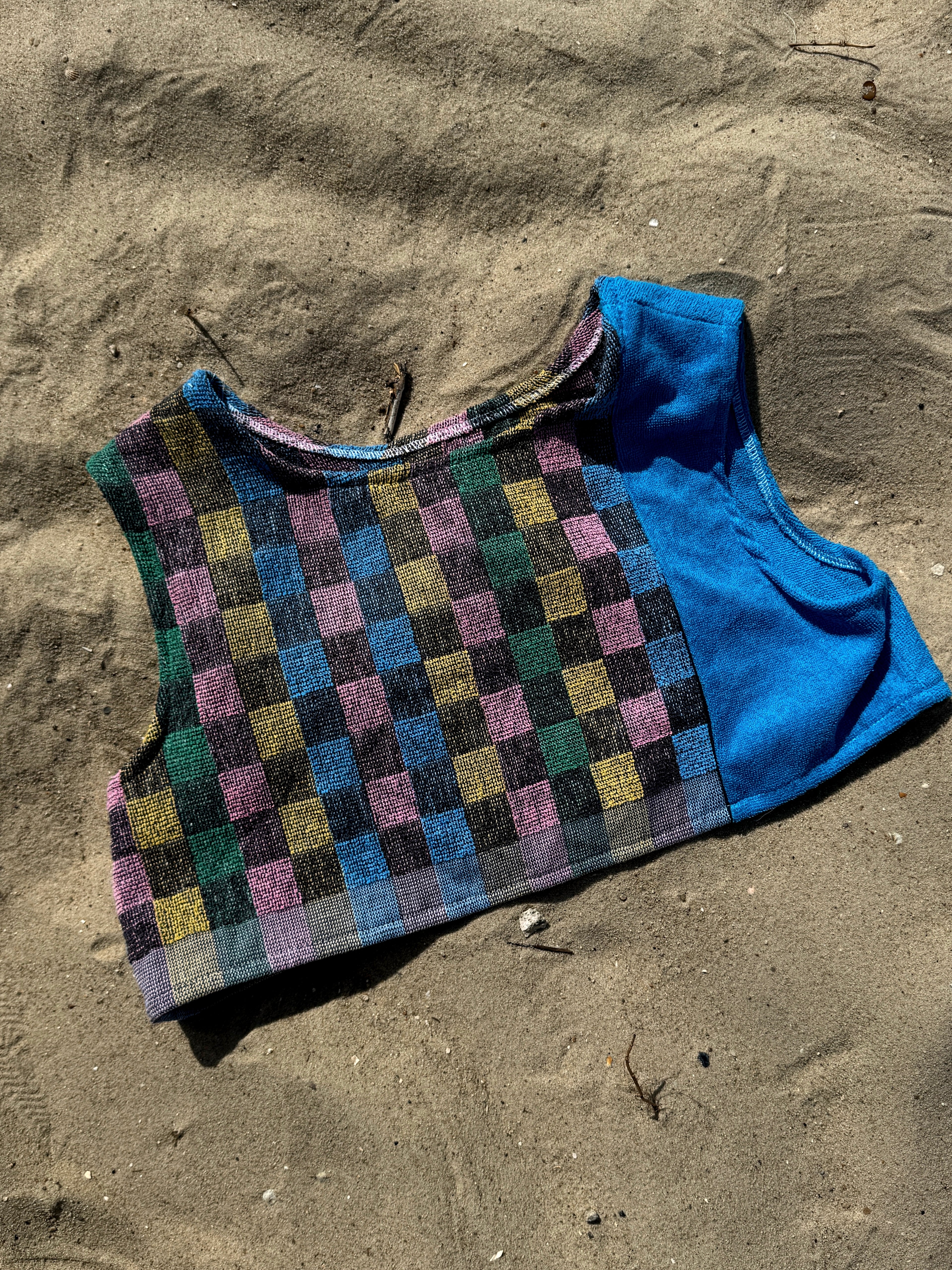 Upcycling Frottee Top aus recyceltem Stoff – handgefertigt