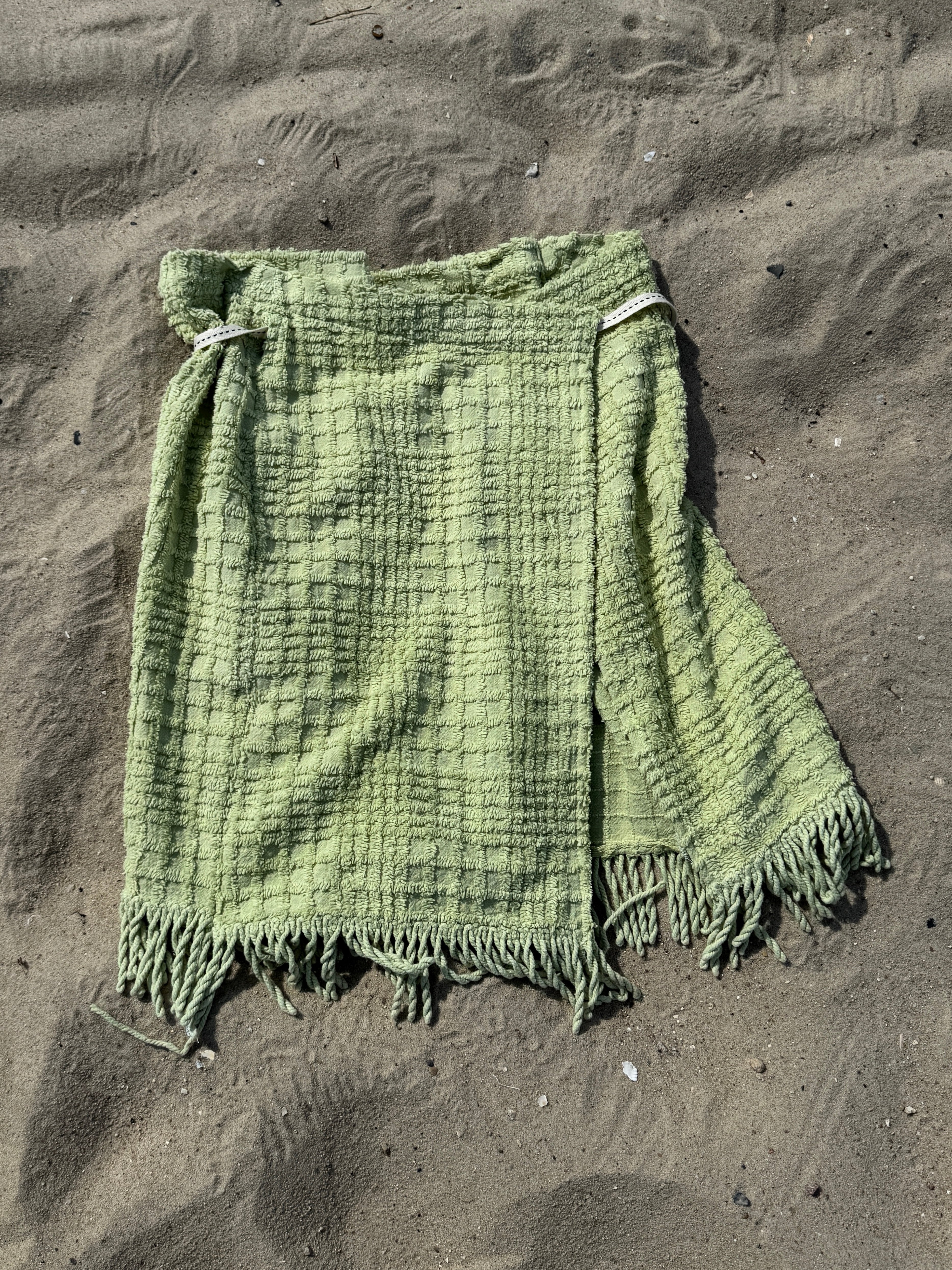 Upcycling Frottee Wickelrock aus recyceltem Stoff – handgefertigt