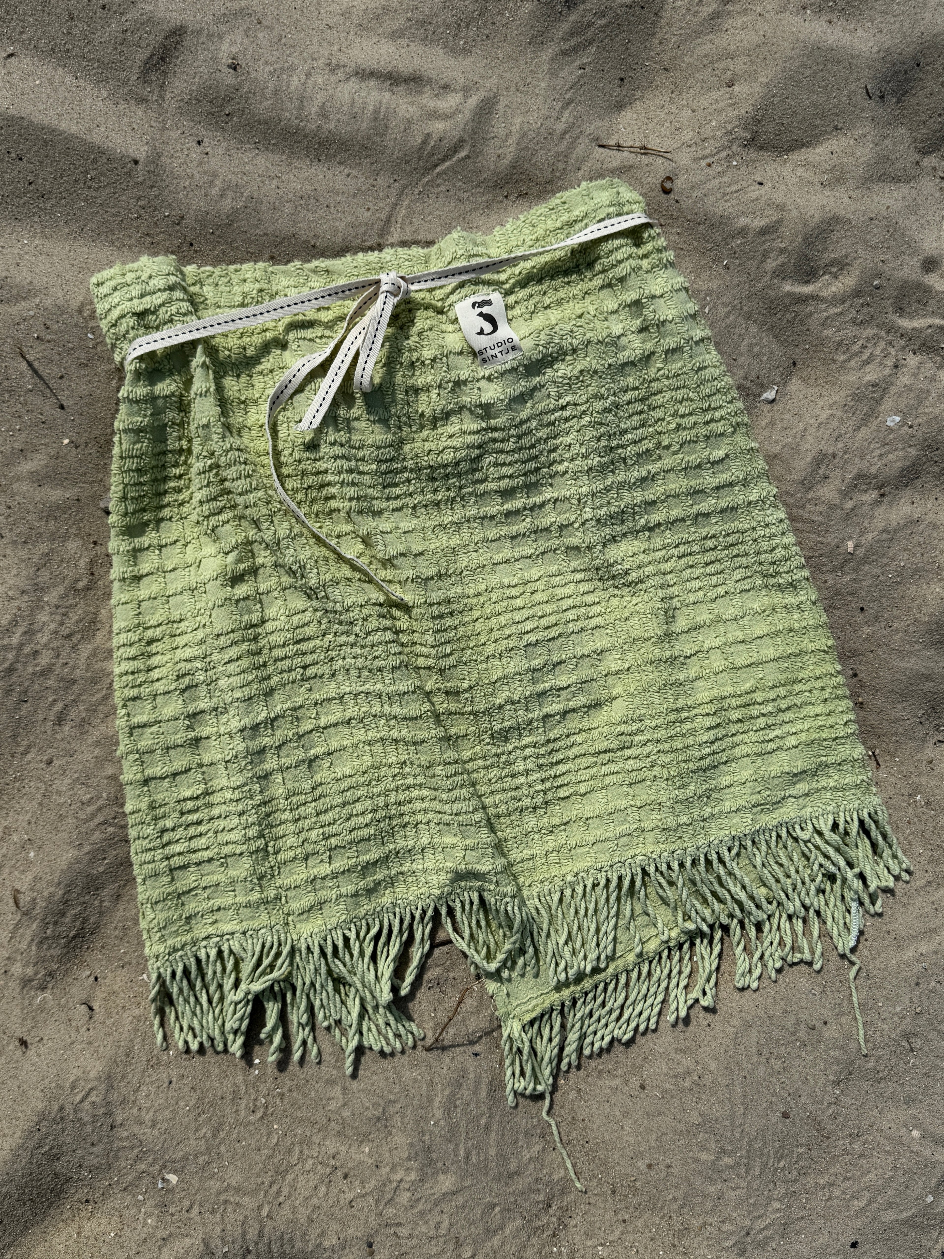 Upcycling Frottee Wickelrock aus recyceltem Stoff – handgefertigt
