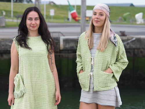 Upcycling Frottee Jacke aus recyceltem Stoff – handgefertigt