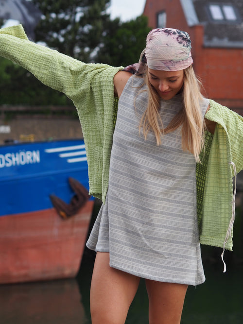 Upcycling Frottee Jacke aus recyceltem Stoff – handgefertigt